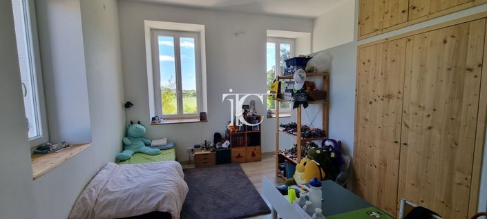 Image No.13-8 Bed House for sale