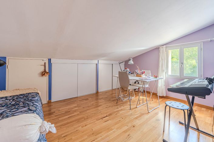 Image No.16-5 Bed House for sale