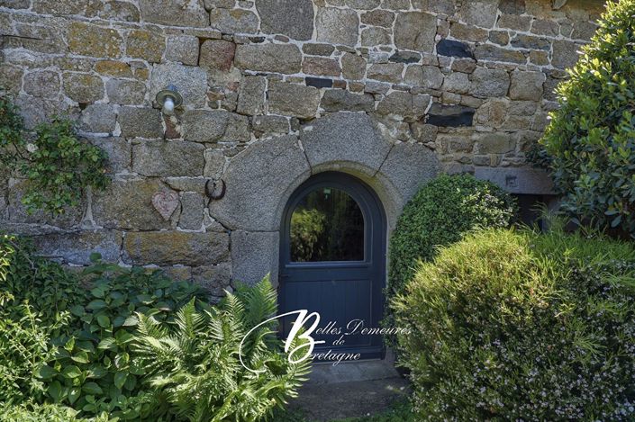 Image No.15-7 Bed House for sale