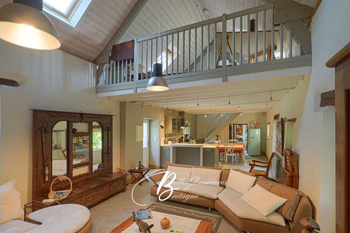Image No.20-7 Bed House for sale