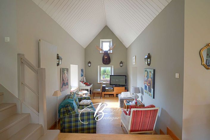 Image No.7-7 Bed House for sale
