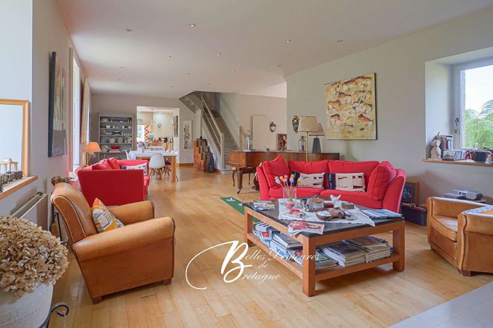 Image No.9-7 Bed House for sale