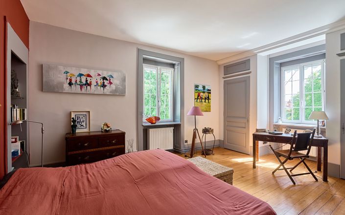 Image No.8-4 Bed House for sale