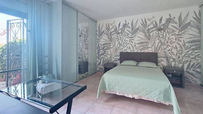 Image No.15-4 Bed House for sale