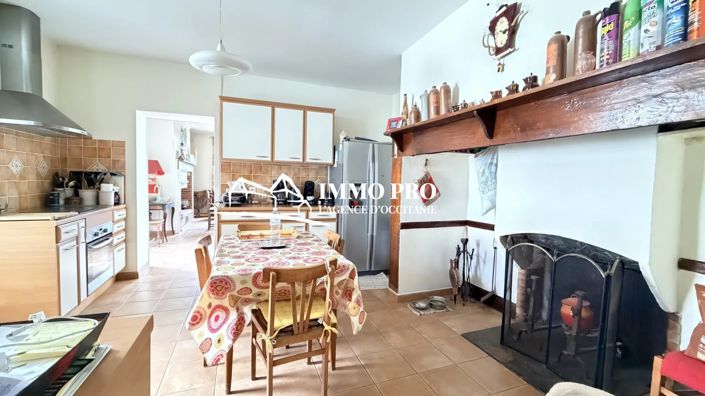 Image No.5-9 Bed House for sale