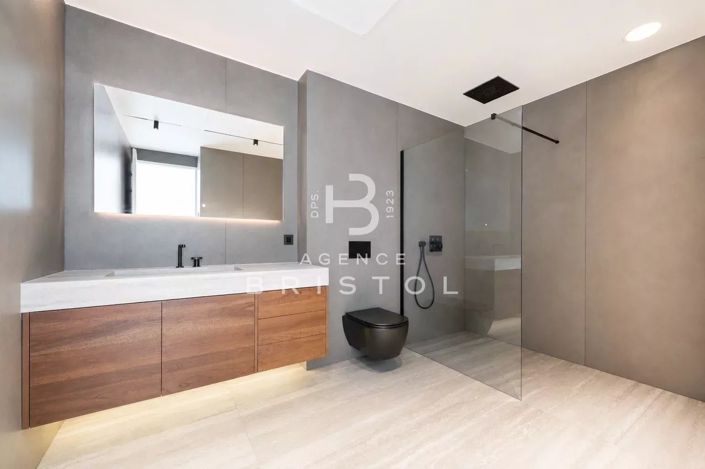 Image No.15-4 Bed House for sale