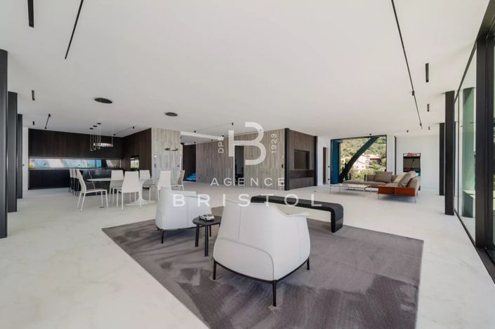 Image No.6-4 Bed House for sale