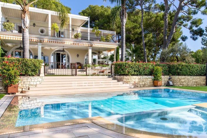 Image No.17-6 Bed House for sale