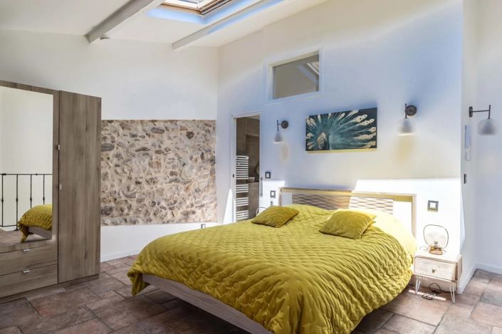 Image No.9-5 Bed Apartment for sale