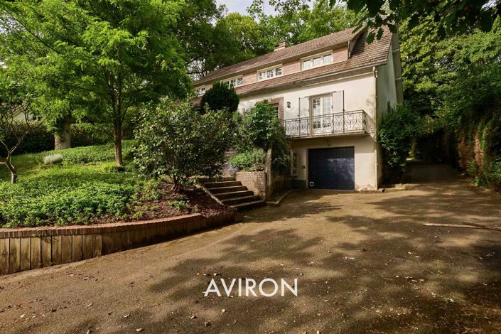 Image No.2-5 Bed House for sale