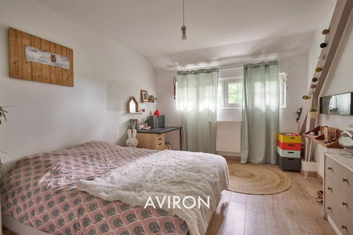 Image No.20-5 Bed House for sale