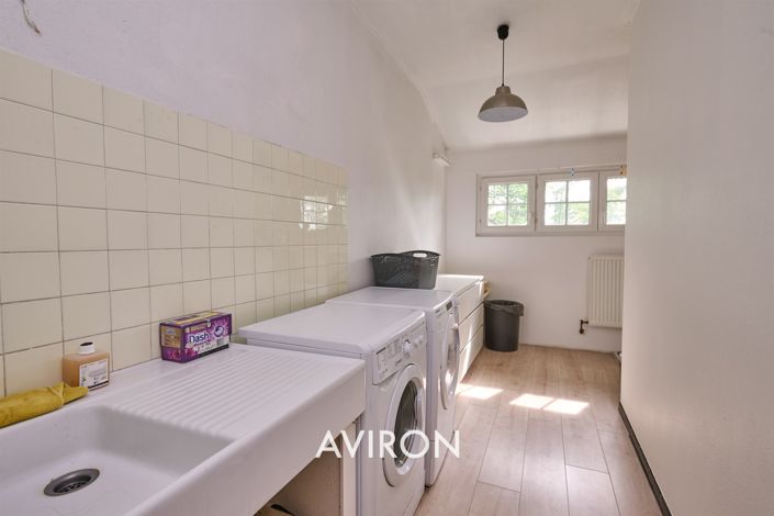Image No.21-5 Bed House for sale