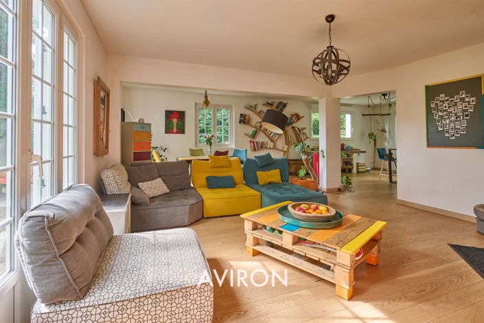Image No.3-5 Bed House for sale