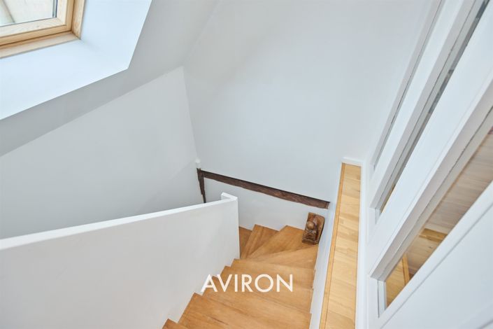 Image No.18-4 Bed House for sale