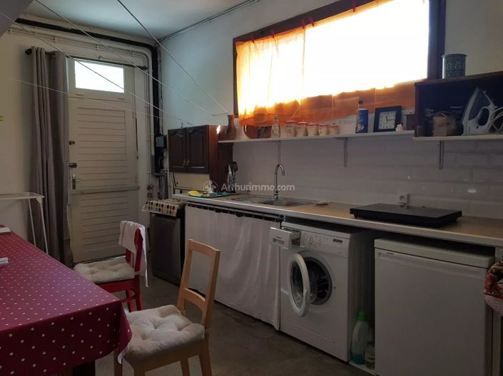 Image No.16-6 Bed House for sale