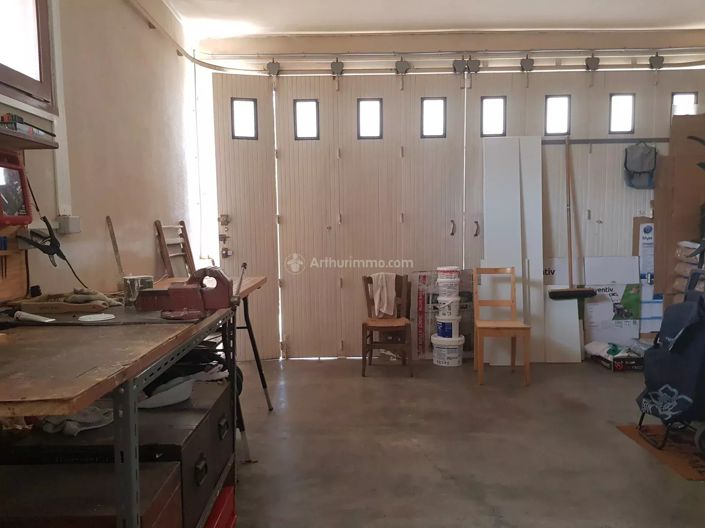 Image No.17-6 Bed House for sale