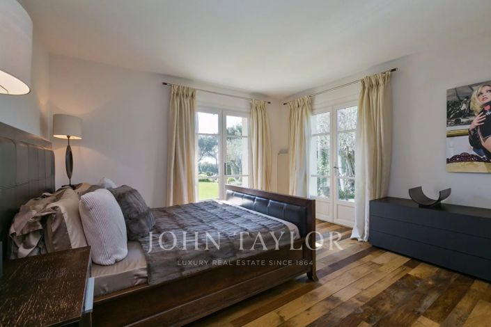 Image No.16-7 Bed House for sale