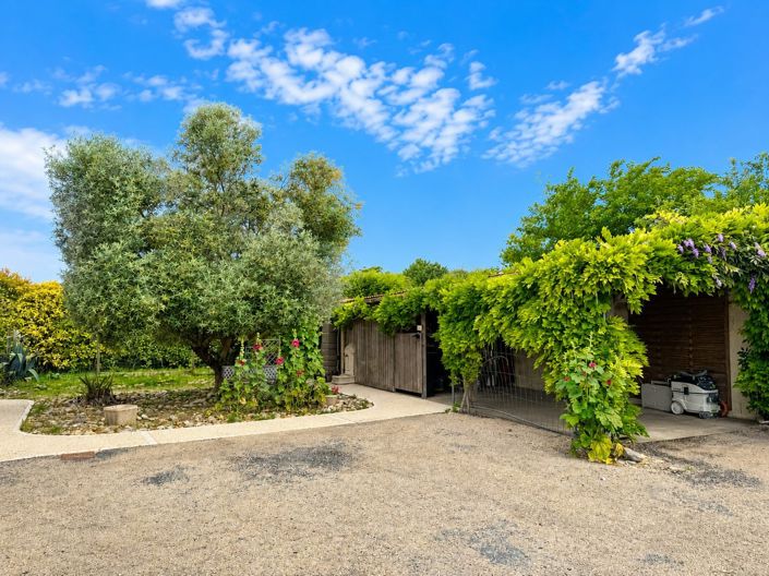 Image No.20-5 Bed House for sale