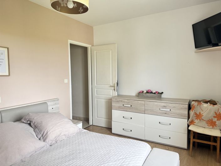 Image No.27-5 Bed House for sale