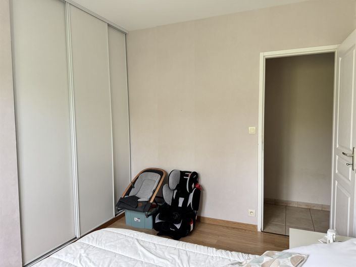 Image No.28-5 Bed House for sale