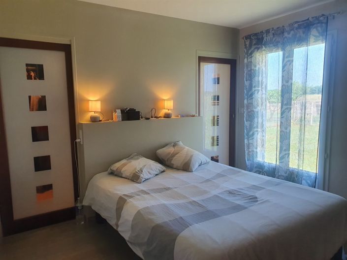 Image No.12-4 Bed House for sale