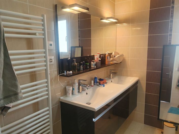 Image No.18-4 Bed House for sale