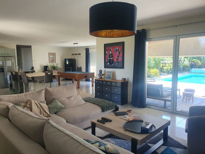 Image No.3-4 Bed House for sale
