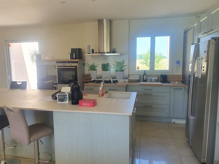 Image No.6-4 Bed House for sale