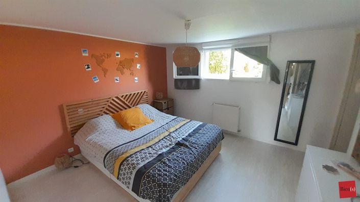 Image No.9-3 Bed House for sale