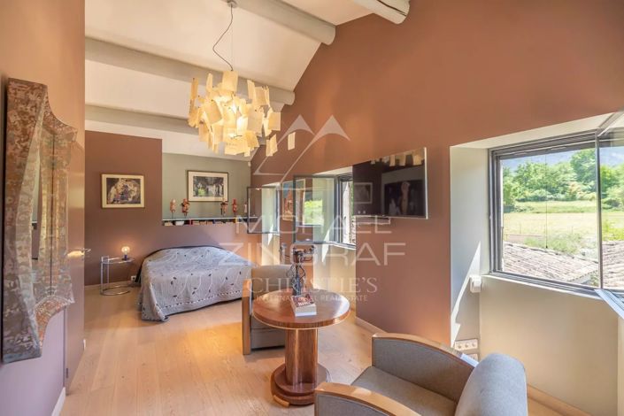 Image No.10-3 Bed House for sale
