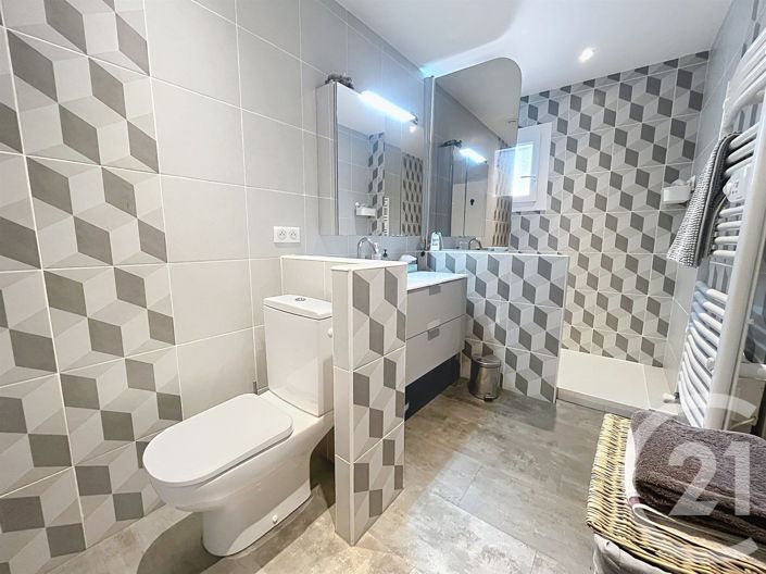 Image No.18-3 Bed House for sale