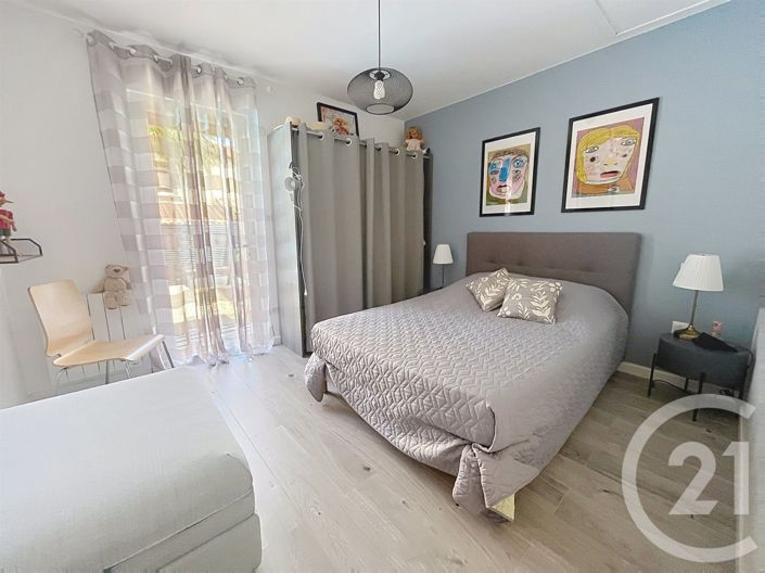 Image No.20-3 Bed House for sale