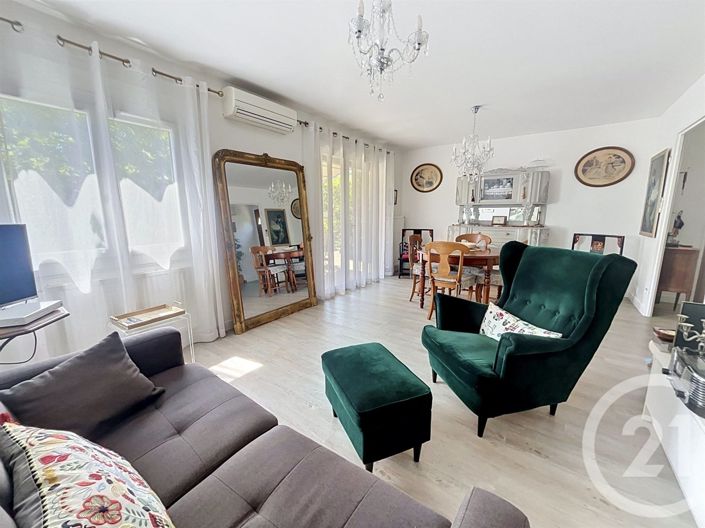 Image No.9-3 Bed House for sale
