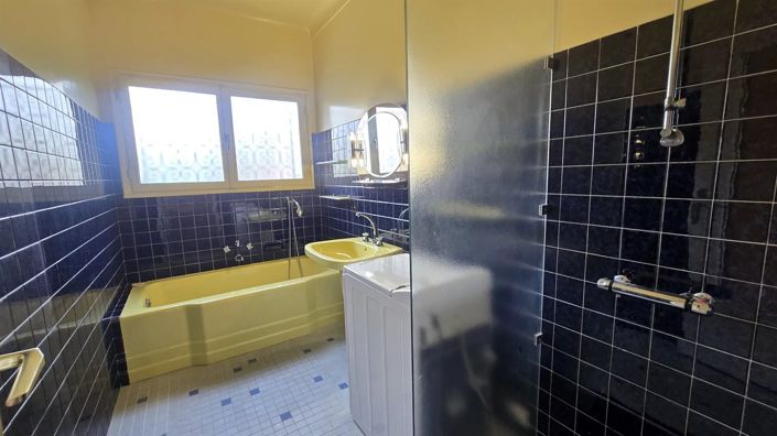 Image No.8-3 Bed House for sale