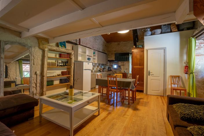 Image No.17-13 Bed House for sale
