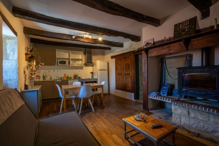 Image No.19-13 Bed House for sale