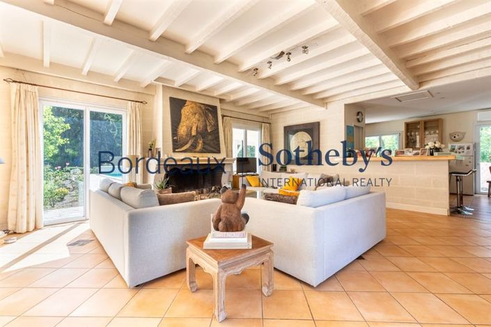 Image No.5-5 Bed House for sale