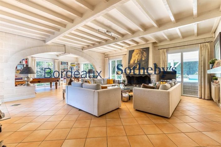 Image No.7-5 Bed House for sale