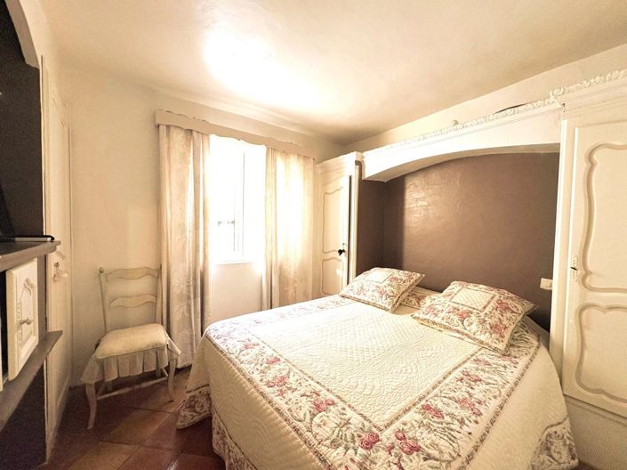 Image No.11-3 Bed House for sale