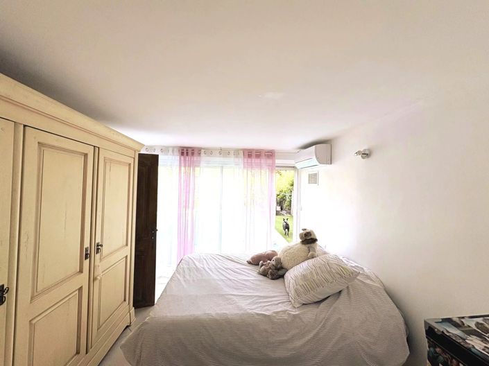 Image No.9-3 Bed House for sale
