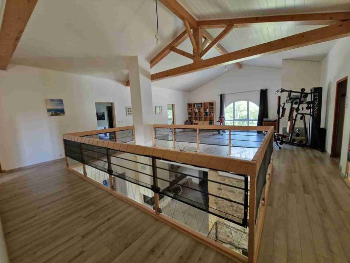 Image No.12-7 Bed House for sale