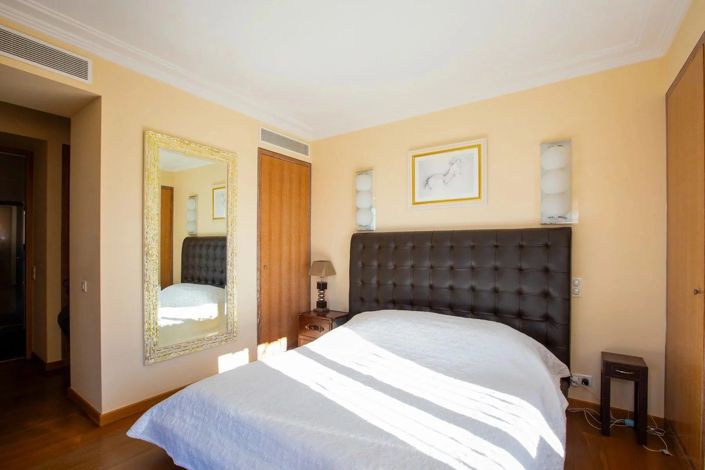 Image No.3-4 Bed House for sale
