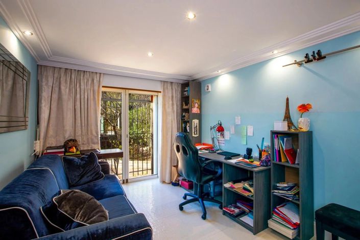 Image No.5-4 Bed House for sale