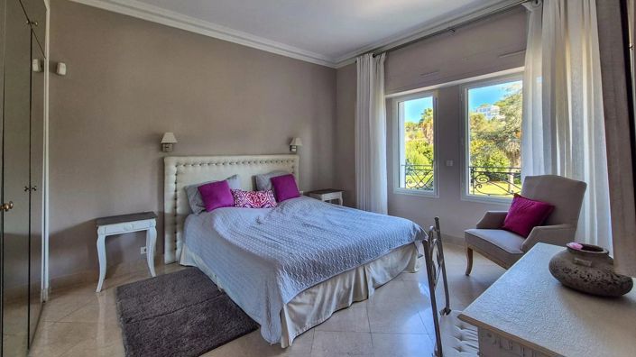 Image No.7-9 Bed House for sale
