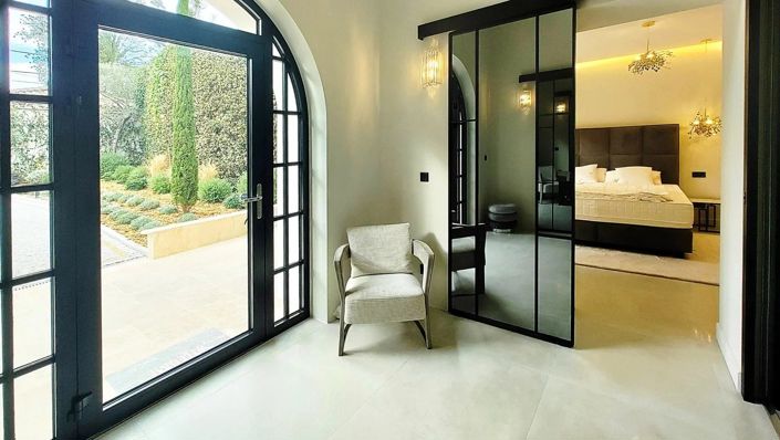 Image No.5-5 Bed House for sale