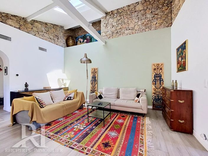 Image No.8-2 Bed House for sale