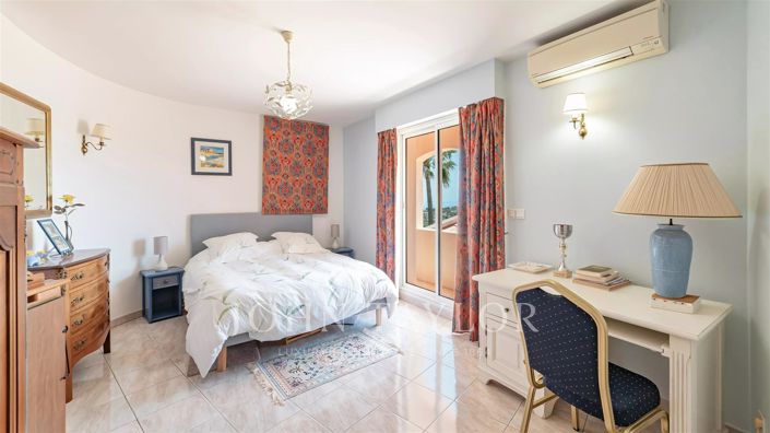 Image No.13-4 Bed House for sale
