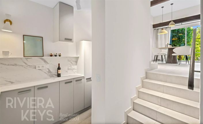 Image No.15-3 Bed House for sale