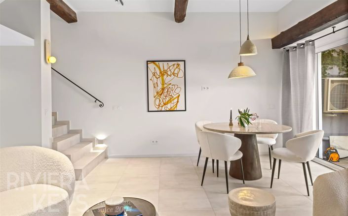 Image No.17-3 Bed House for sale