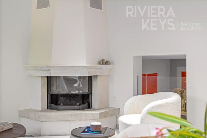 Image No.19-3 Bed House for sale